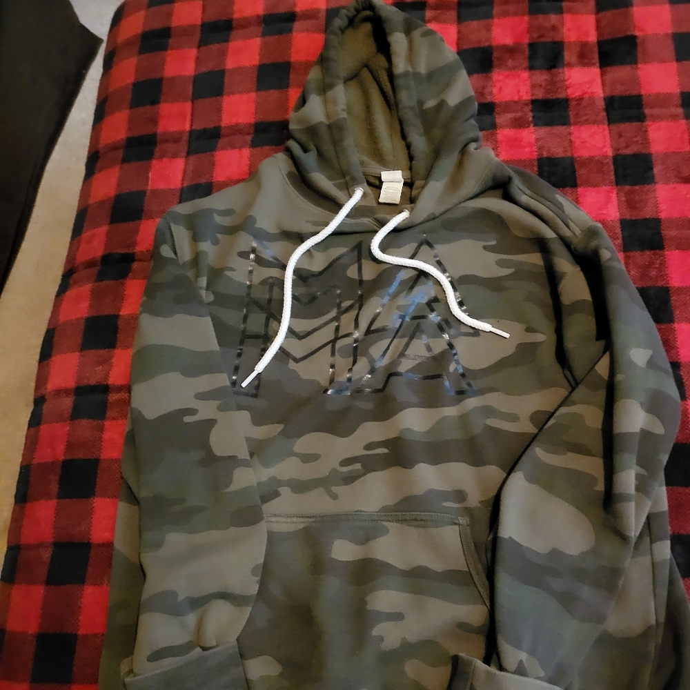 MAMA Hoodie